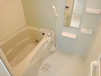 落ち着いた空間のお風呂です