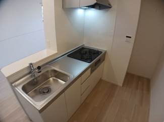 コンパクトなキッチンで掃除もラクラク