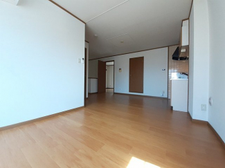 こちらのリビングで趣味の時間をお楽しみください