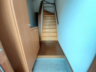 収納もある玄関です