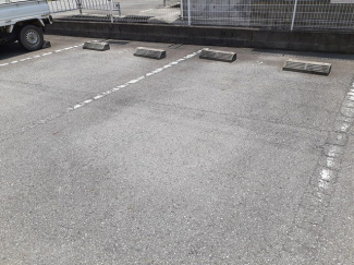 駐車場に車を止められます