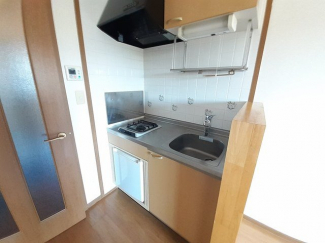 コンパクトなキッチンで掃除もラクラク