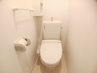 ゆったりとした空間のトイレです