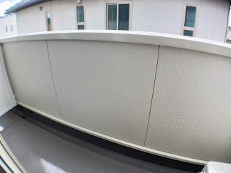 お洗濯にも便利なバルコニー付き