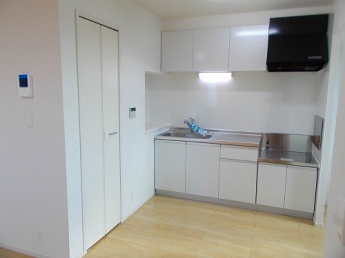 コンパクトなキッチンで掃除もラクラク