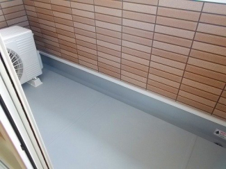 外からの目が気にならないバルコニーで洗濯物が干せます