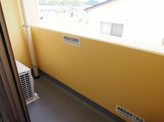 落ち着いた時間を過ごせるバルコニーです