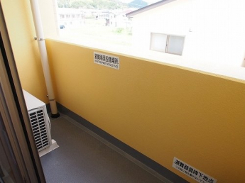 落ち着いた時間を過ごせるバルコニーです