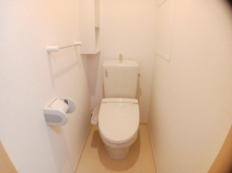 コンパクトで使いやすいトイレです
