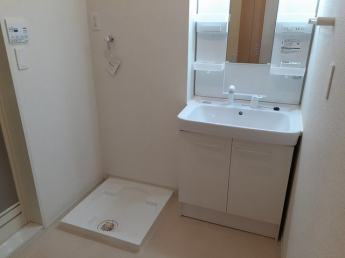 コンパクトで使いやすい洗面所