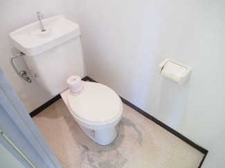 シンプルで使いやすいトイレです