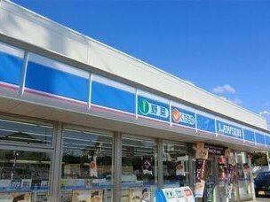 ローソンまで710m