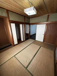 和室でゴロンと寝転ぶとストレスもどこかに飛んでいきそう