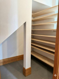 どのお部屋も採光がしっかりとれて明るい空間です！家具等は画像