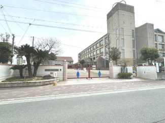 二見西小学校まで850m