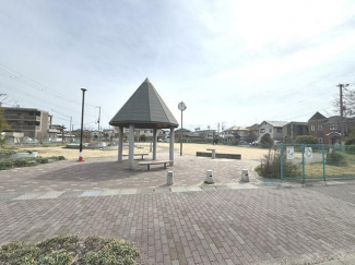 西二見駅前２丁目公園まで130m