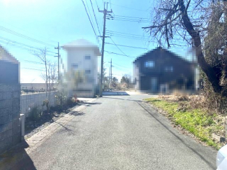 【前面道路含む現地写真】