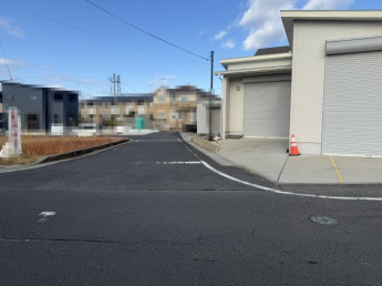 西側前面6ｍ道路