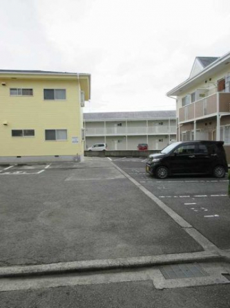 【駐車場】