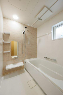 【施工例／風呂】広々としてゆったりできるお風呂スペースです。