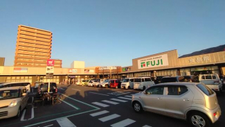 フジ四国中央店まで506m
