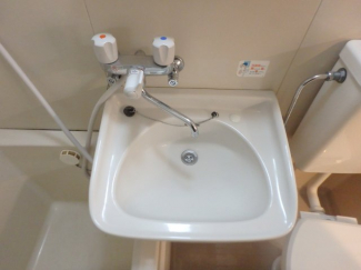 忙しい朝には欠かせない洗面所です