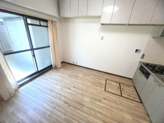 【居間・リビング】