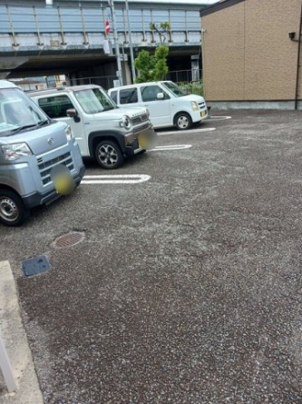 【駐車場】
