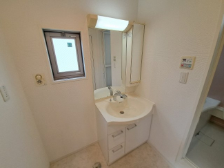 【洗面所】