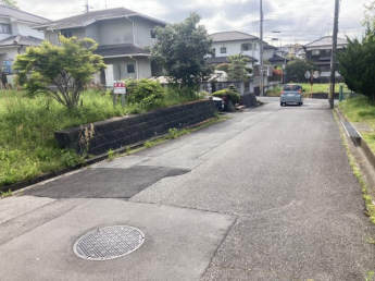 【前面道路含む現地写真】