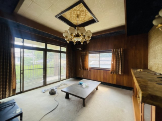 スタンダードな洋室です