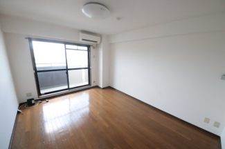 ゆったり過ごせるリビングです