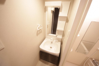 使いやすい独立洗面台です