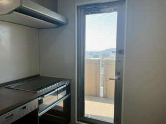 バルコニーへの勝手口