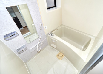 ミラーキャビネットを交換しました