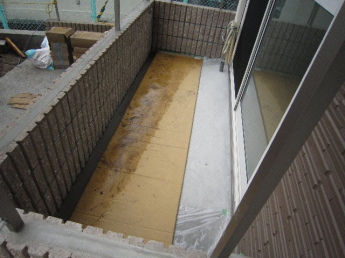 【バルコニー】