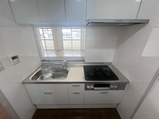 コンパクトなキッチンで掃除もラクラク