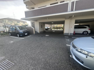 駐車スペースもあります