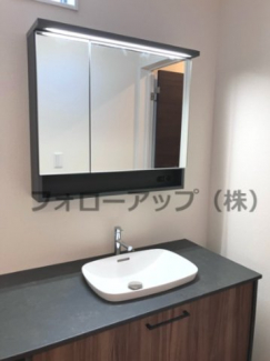 使いやすい独立洗面台です