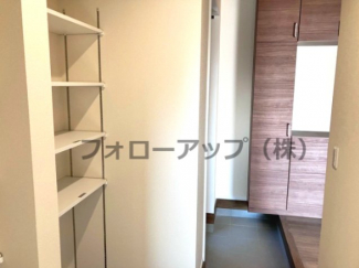 落ち着いた玄関です