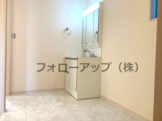 朝の身支度には欠かせない独立洗面化粧台