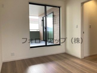 使い勝手のいい洋室です