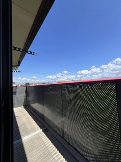 【バルコニー】