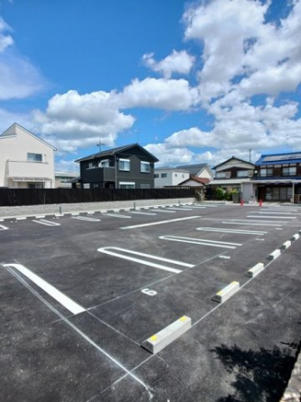 【駐車場】