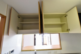 キッチン上部の収納