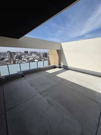 ルーフバルコニー