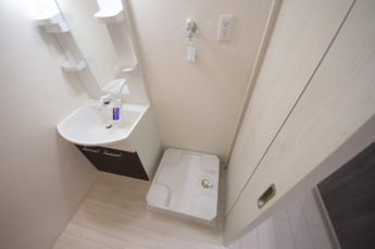 コンパクトで使いやすい洗面所