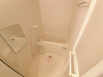 落ち着いた空間のお風呂です