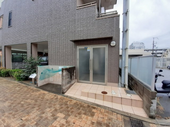 【エントランス】