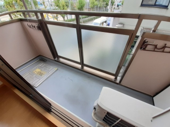 【バルコニー】